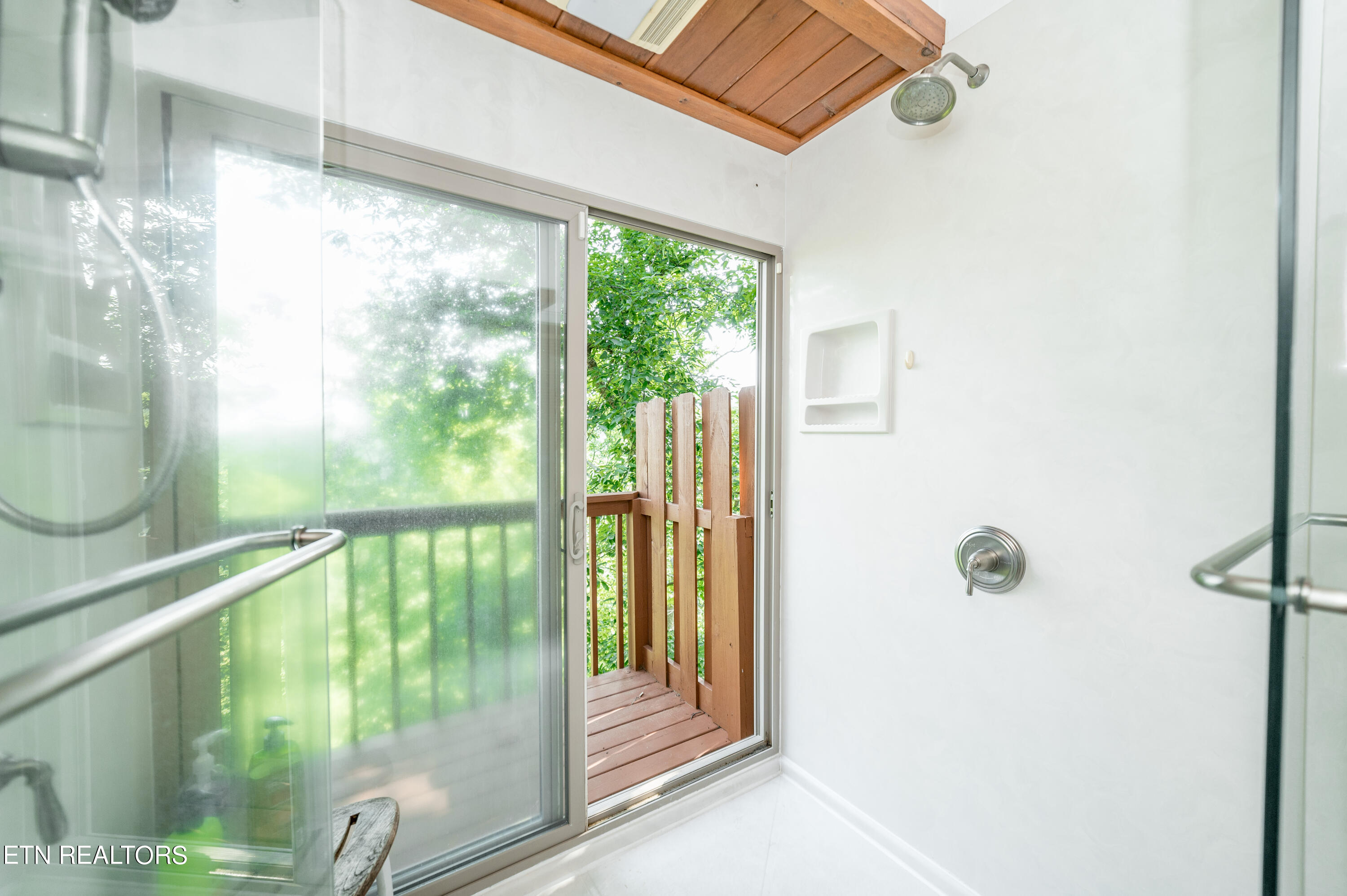 5055 Riversong Way Sevierville, TN 37876 - Photo 30 of 51 house2-46