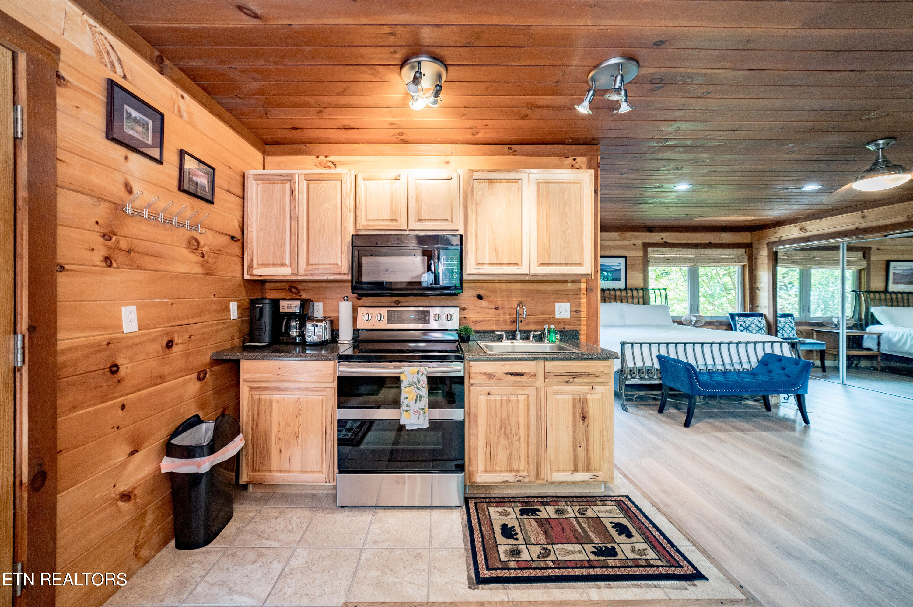 5055 Riversong Way Sevierville, TN 37876 - Photo 39 of 51 house2-82