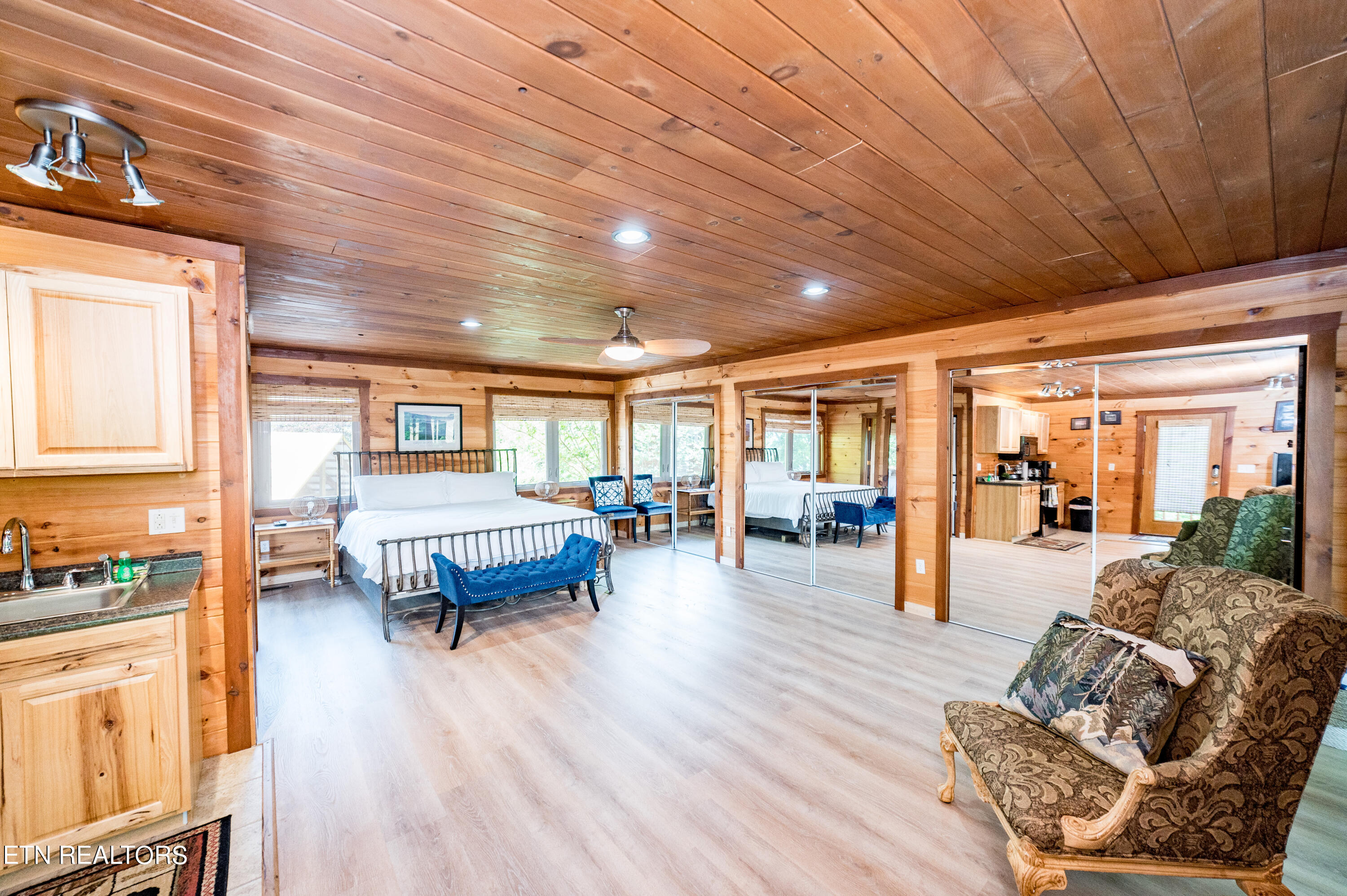 5055 Riversong Way Sevierville, TN 37876 - Photo 41 of 51 house2-87