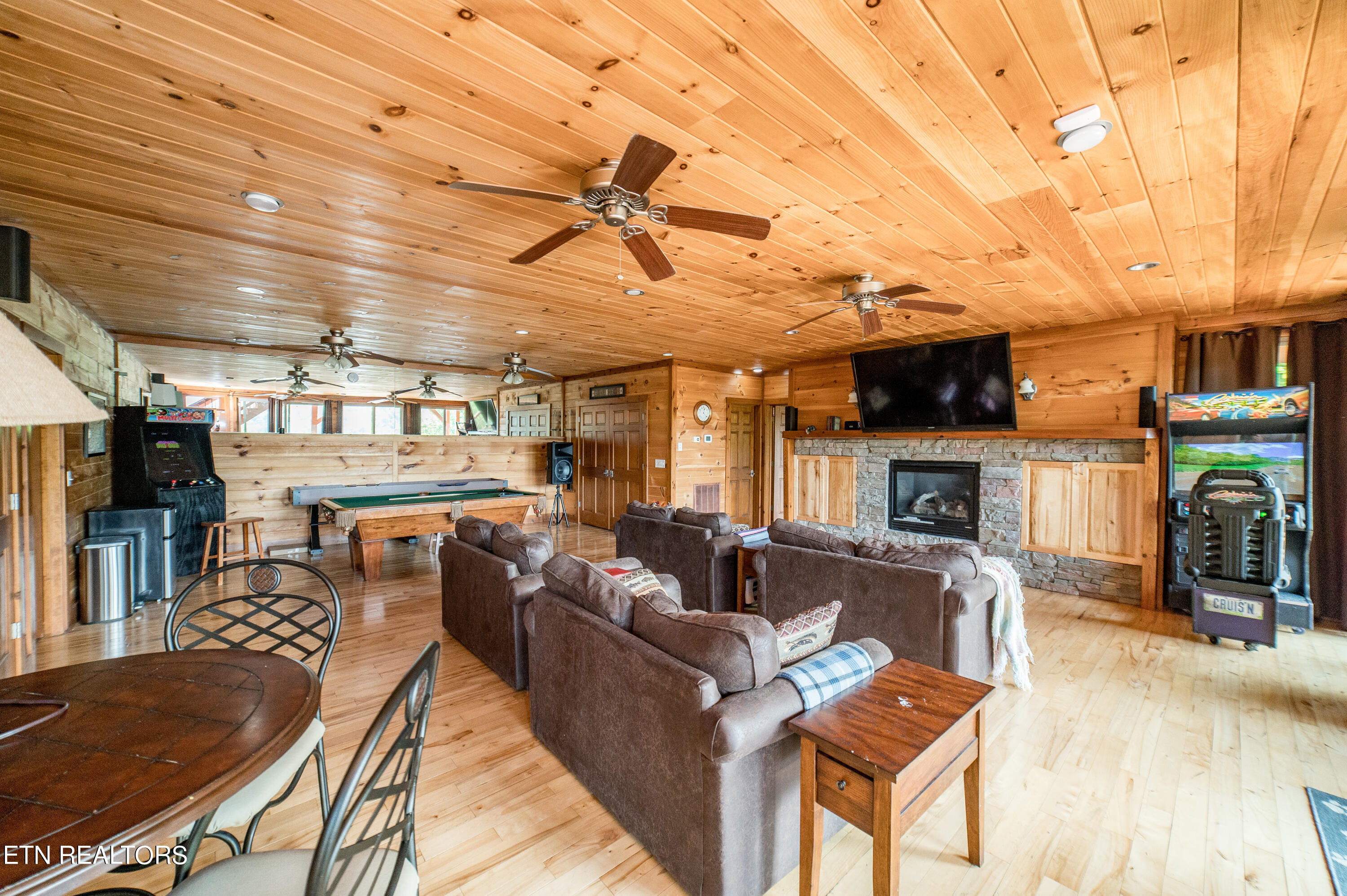 5055 Riversong Way Sevierville, TN 37876 - Photo 8 of 51 house2