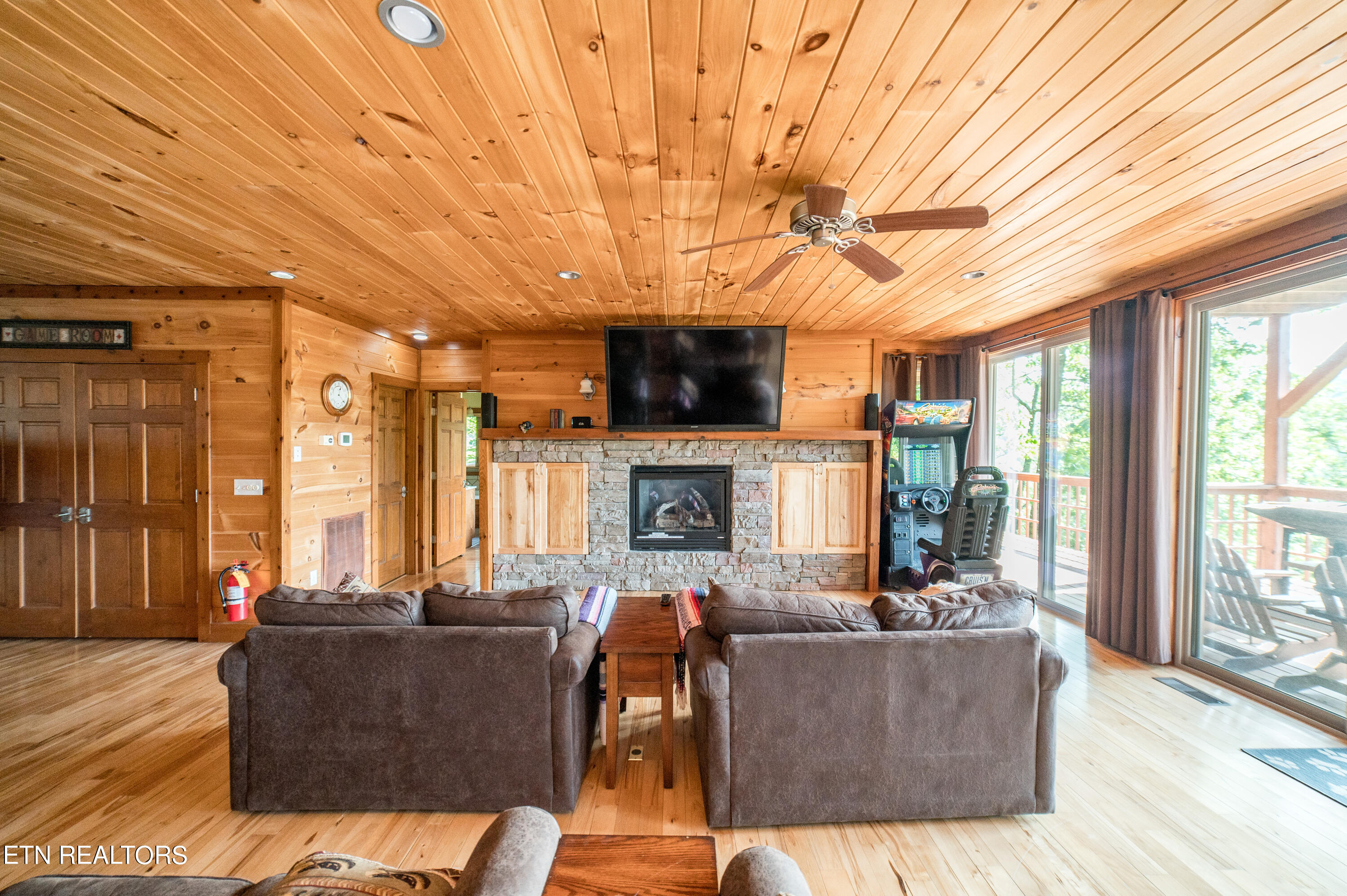 5055 Riversong Way Sevierville, TN 37876 - Photo 9 of 51 house2-2