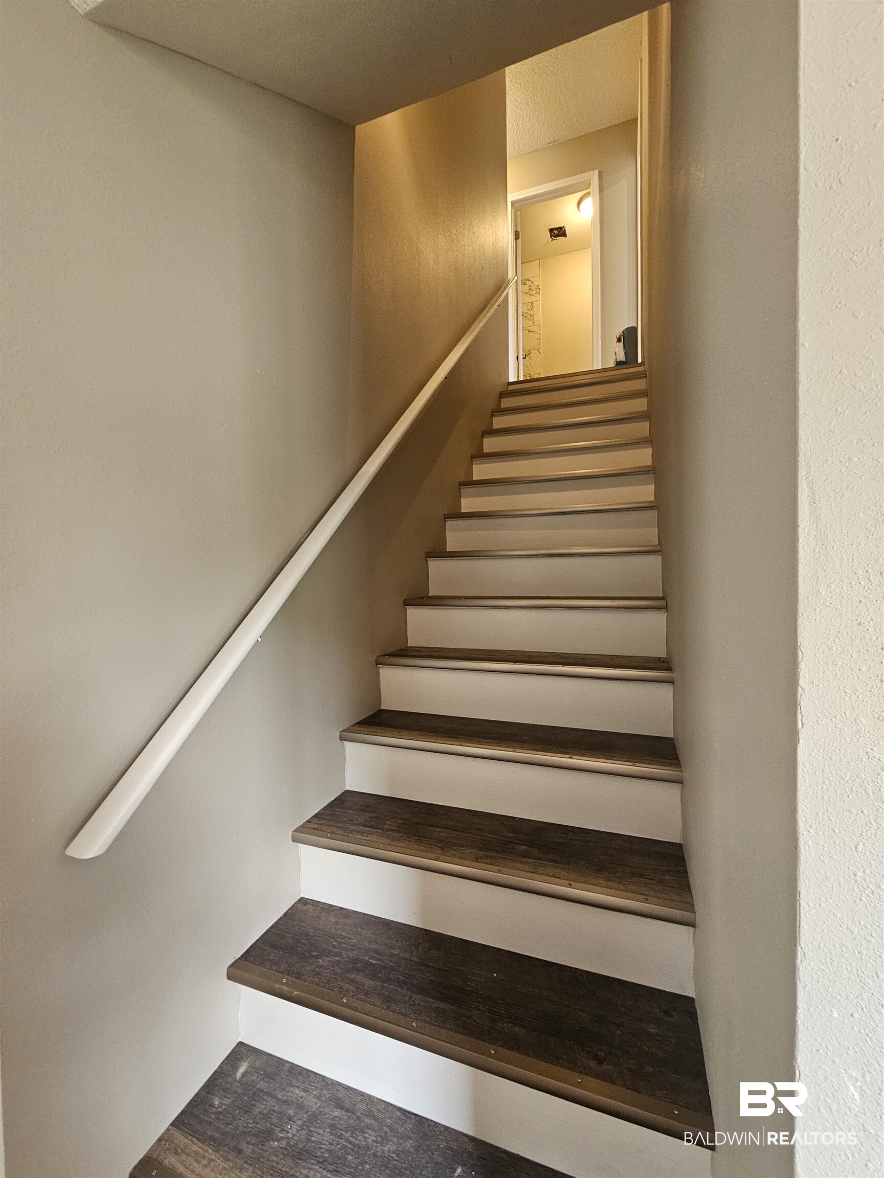 343 Ridgewood Drive Daphne, AL 36526 - Photo 18 of 26 Stairs