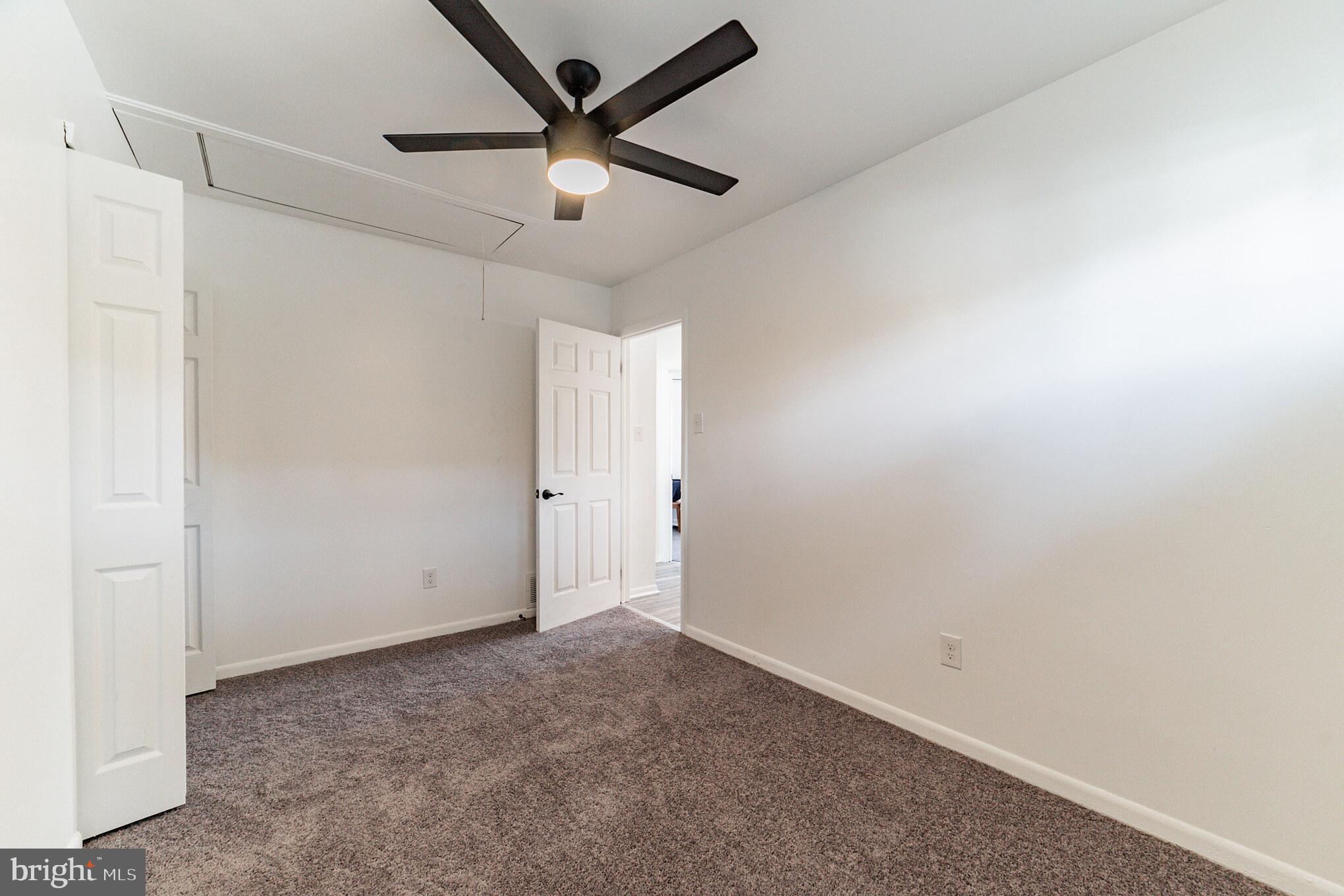 227 Lake Road Pasadena, MD 21122 - Photo 21 of 28 Gallery Image 21