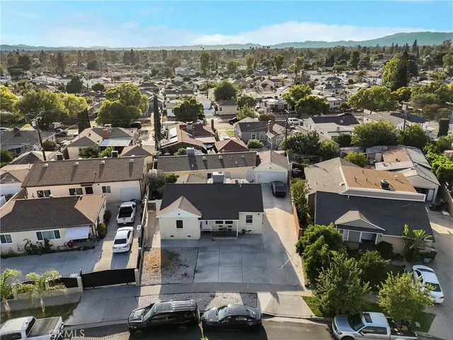 $1,290,000 | 7663 Shadyglade Avenue, North Hollywood, CA 91605