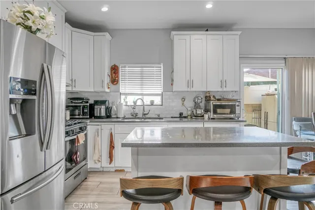 $1,290,000 | 7663 Shadyglade Avenue, North Hollywood, CA 91605