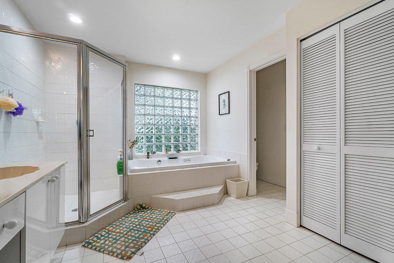 20094 West Key Drive Boca Raton, FL 33498 - Photo 8 of 33 008-20094WKEYDRIVE-BocaRaton-FL-small