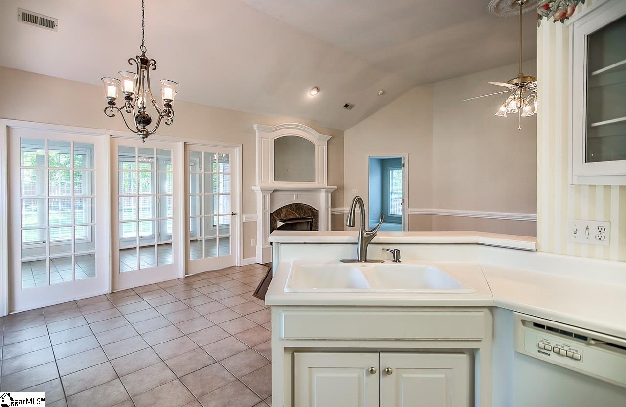 413 Rambling Rose Way Moore, SC 29369 - Photo 10 of 30