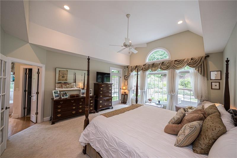 736 Fairview Road Pittsburgh, PA 15238 - Photo 14 of 25 Gallery Image 14