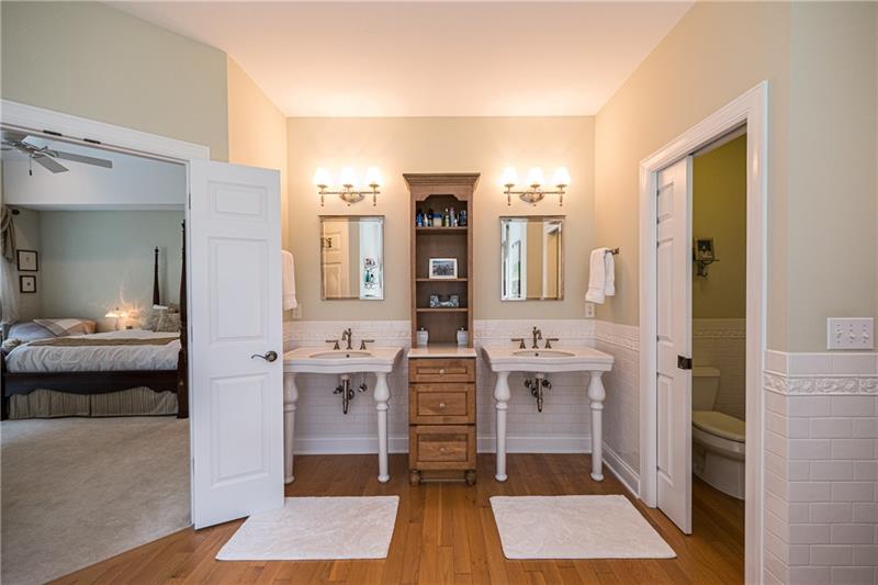 736 Fairview Road Pittsburgh, PA 15238 - Photo 16 of 25 Gallery Image 16