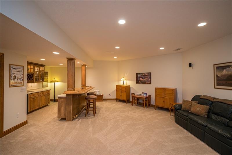 736 Fairview Road Pittsburgh, PA 15238 - Photo 21 of 25 Gallery Image 21