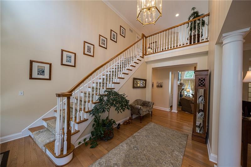 736 Fairview Road Pittsburgh, PA 15238 - Photo 4 of 25 Gallery Image 4