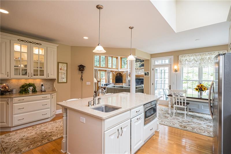 736 Fairview Road Pittsburgh, PA 15238 - Photo 5 of 25 Gallery Image 5