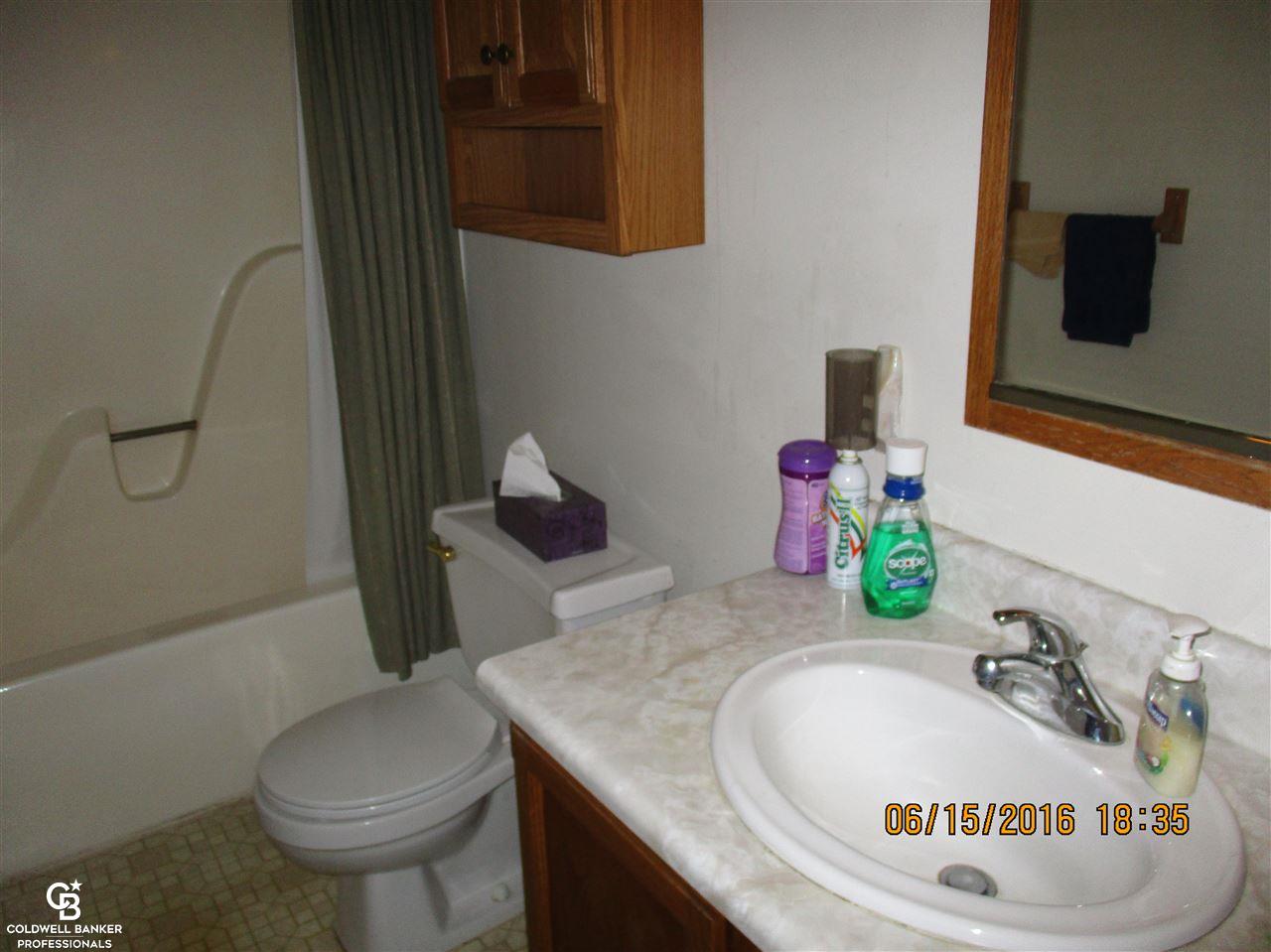 956 Braidwood Road Memphis, MI 48041 - Photo 16 of 24 31294227-15.JPG