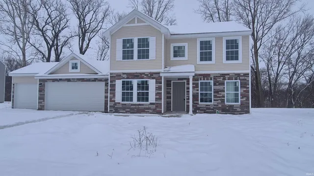 $369,900 | 2207 Miami Trail, Huntington, IN 46750