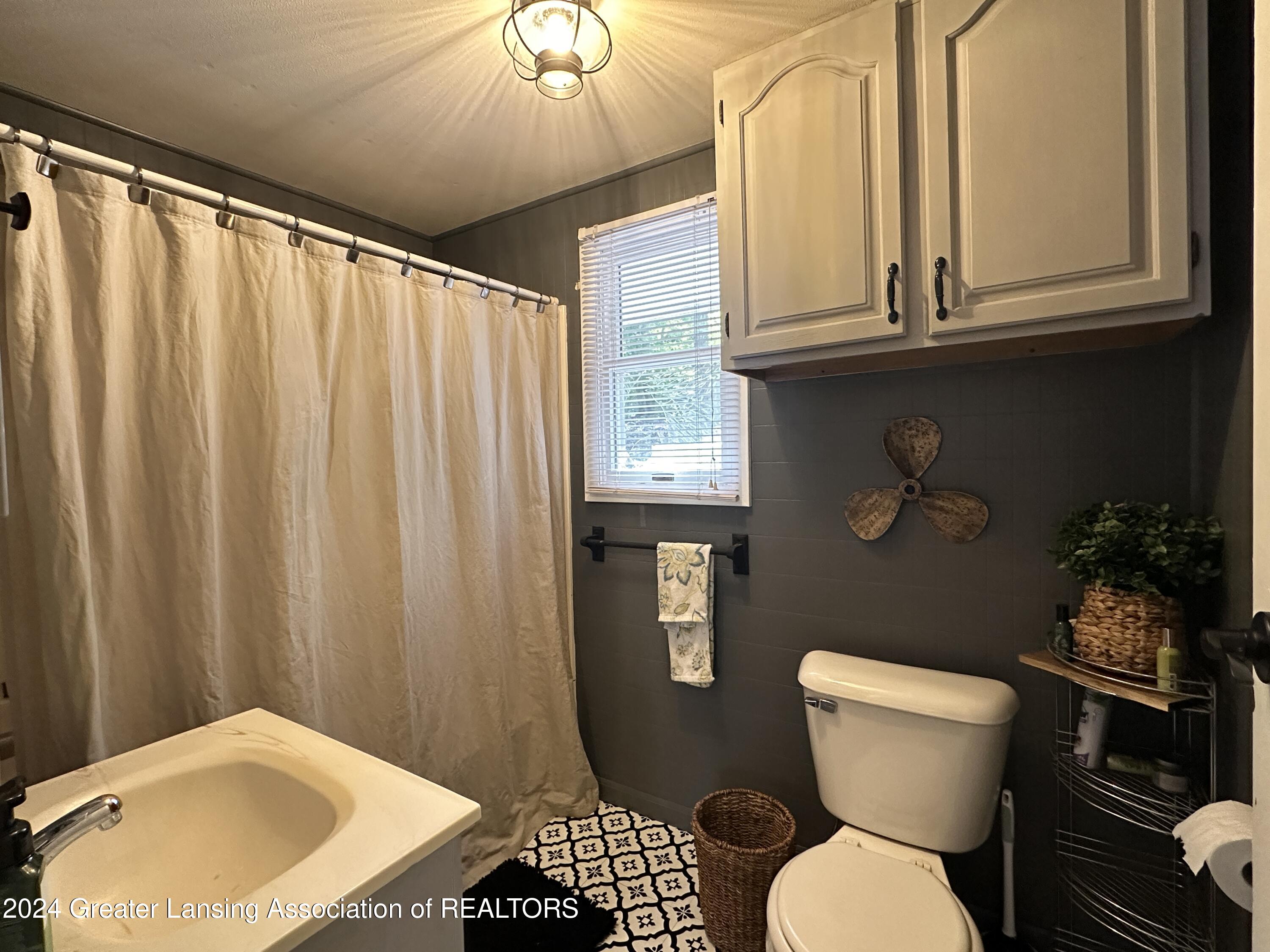 9703 Silver Lake Road Mears, MI 49436 - Photo 9 of 10 20241015_123327088_0.0