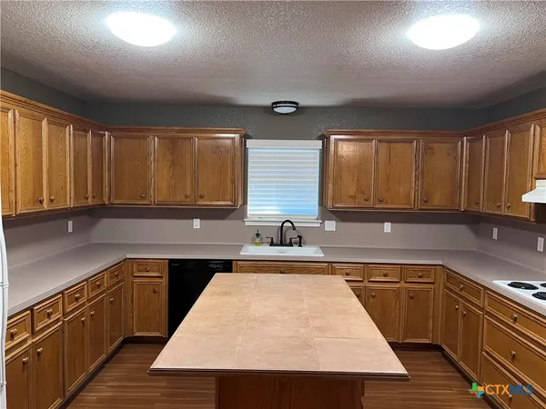 $2,295 | 1241 Rapids Road, New Braunfels, TX 78130