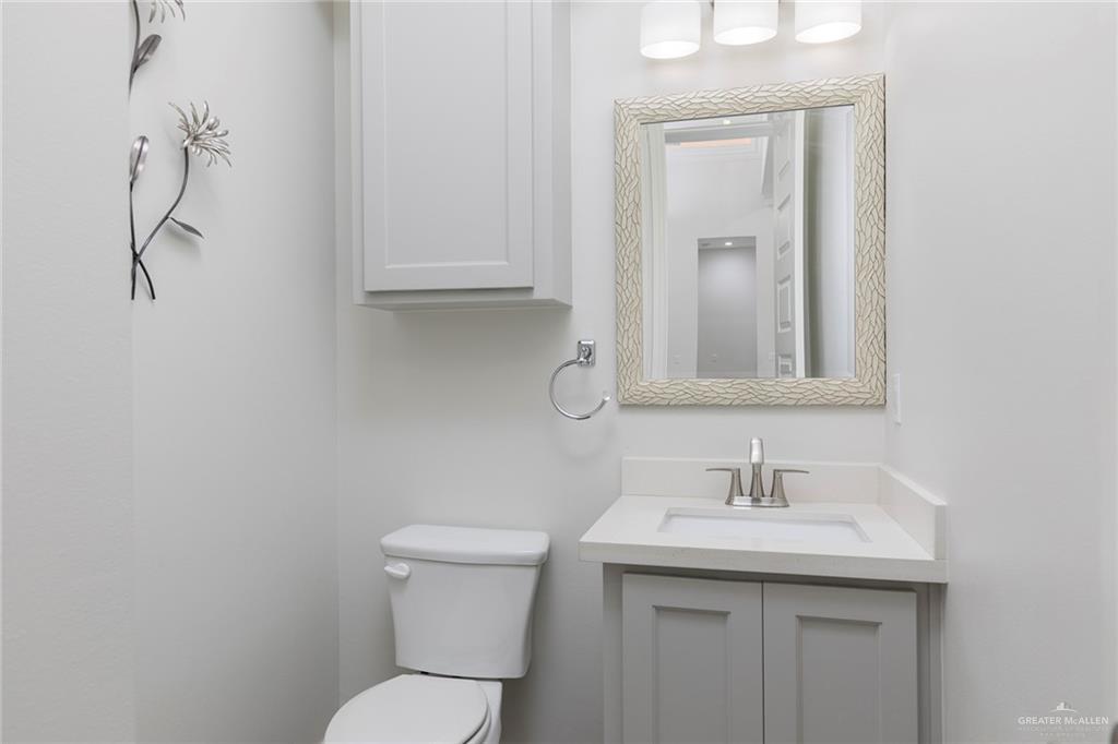 2521 South J Street McAllen, TX 78503 - Photo 13 of 32