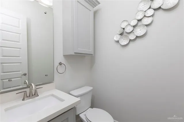 $3,800 | 2521 South J Street, McAllen, TX 78503