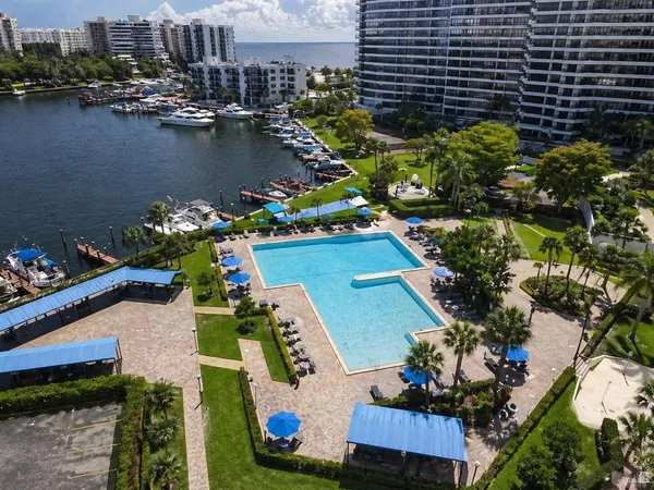 $2,200 | 600 Three Islands Boulevard, Unit 1016, Hallandale Beach, FL 33009