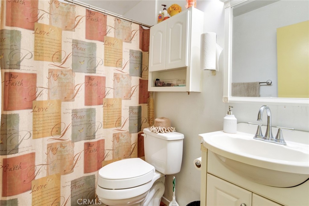 1065 Bascomb Drive Riverside, CA 92507 - Photo 8 of 26