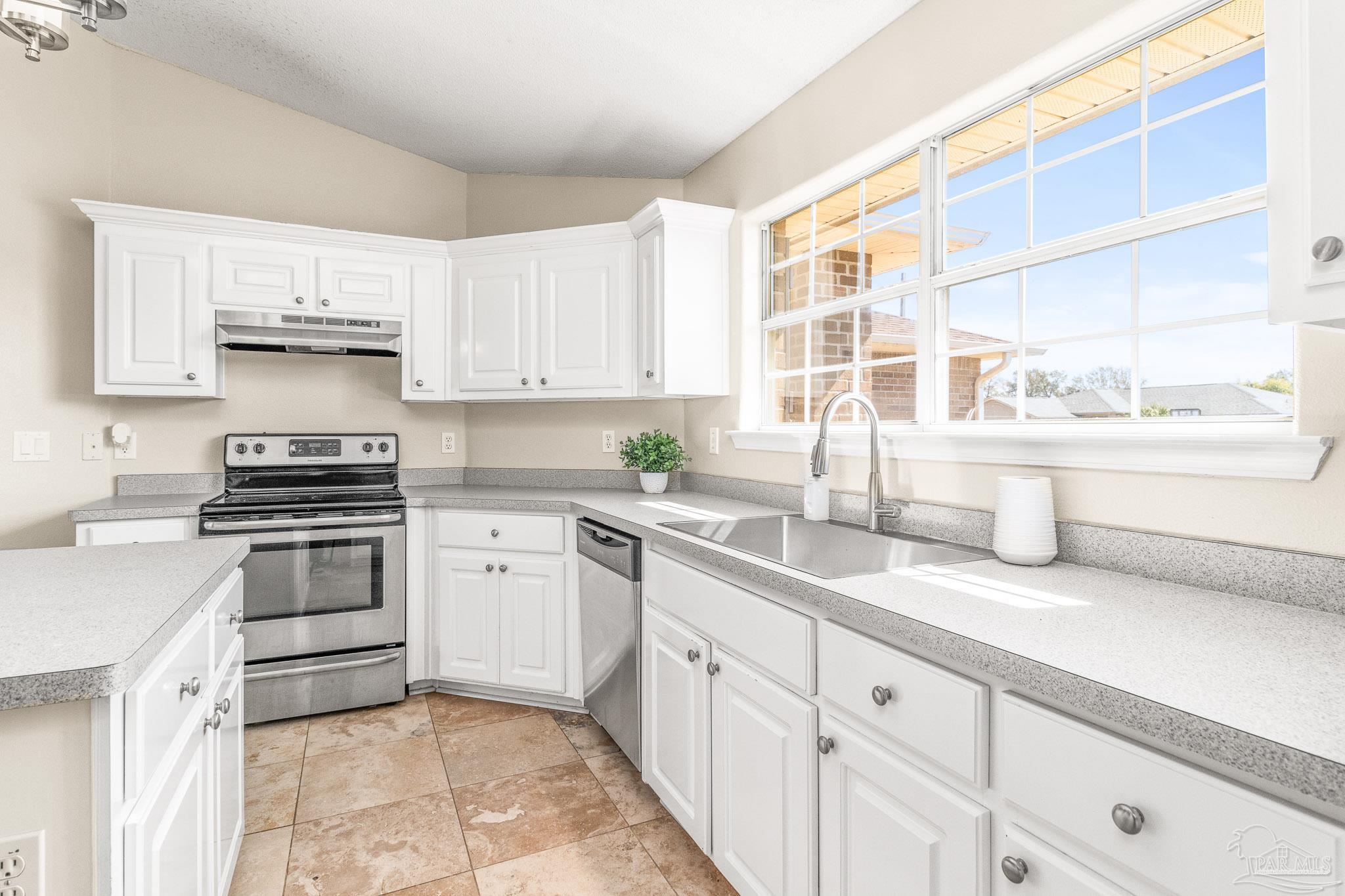 3928 High Bridge Drive Pace, FL 32571 - Photo 11 of 31