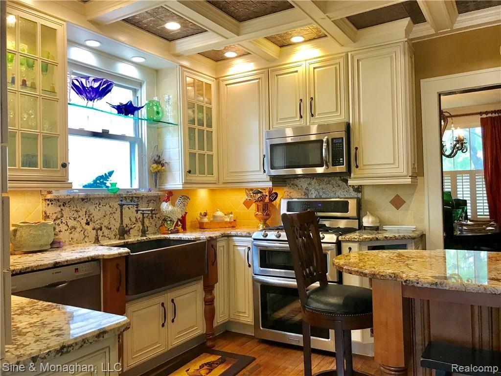 2127 Hawthorne Road Grosse Pointe, MI 48236 - Photo 21 of 84 IMG_0907.jpg