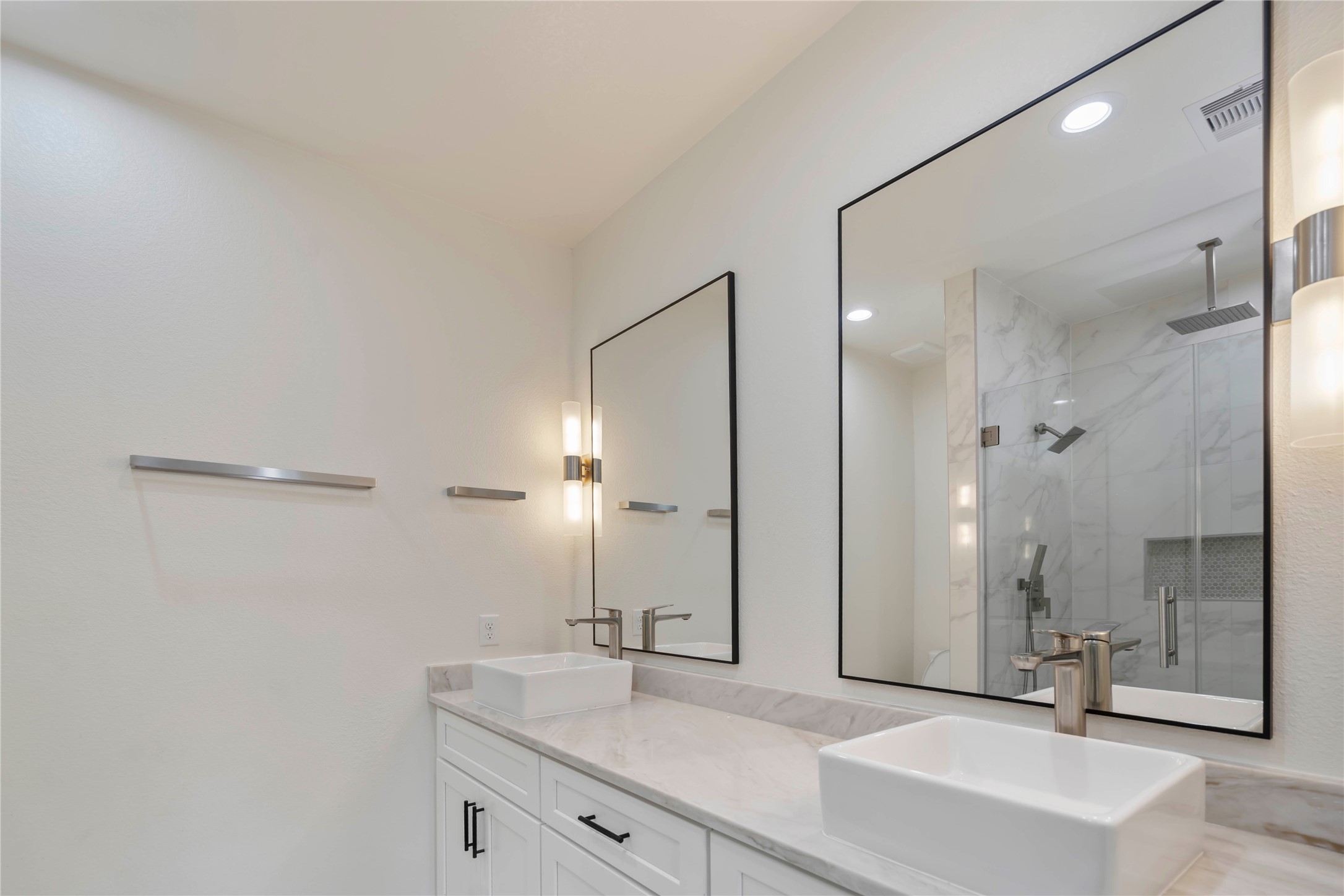 7977 Angus Street Houston, TX 77028 - Photo 12 of 14