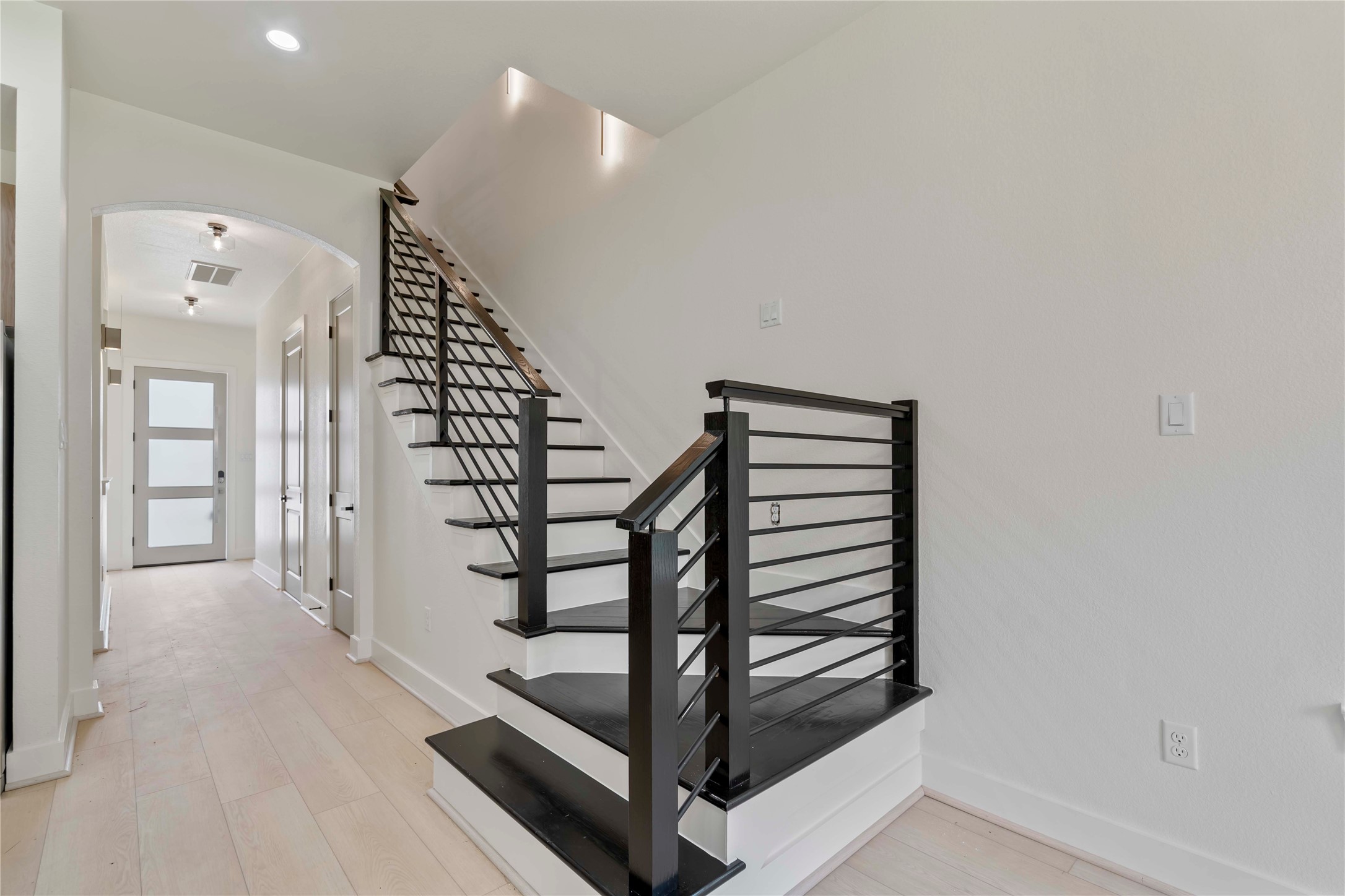 7977 Angus Street Houston, TX 77028 - Photo 5 of 14