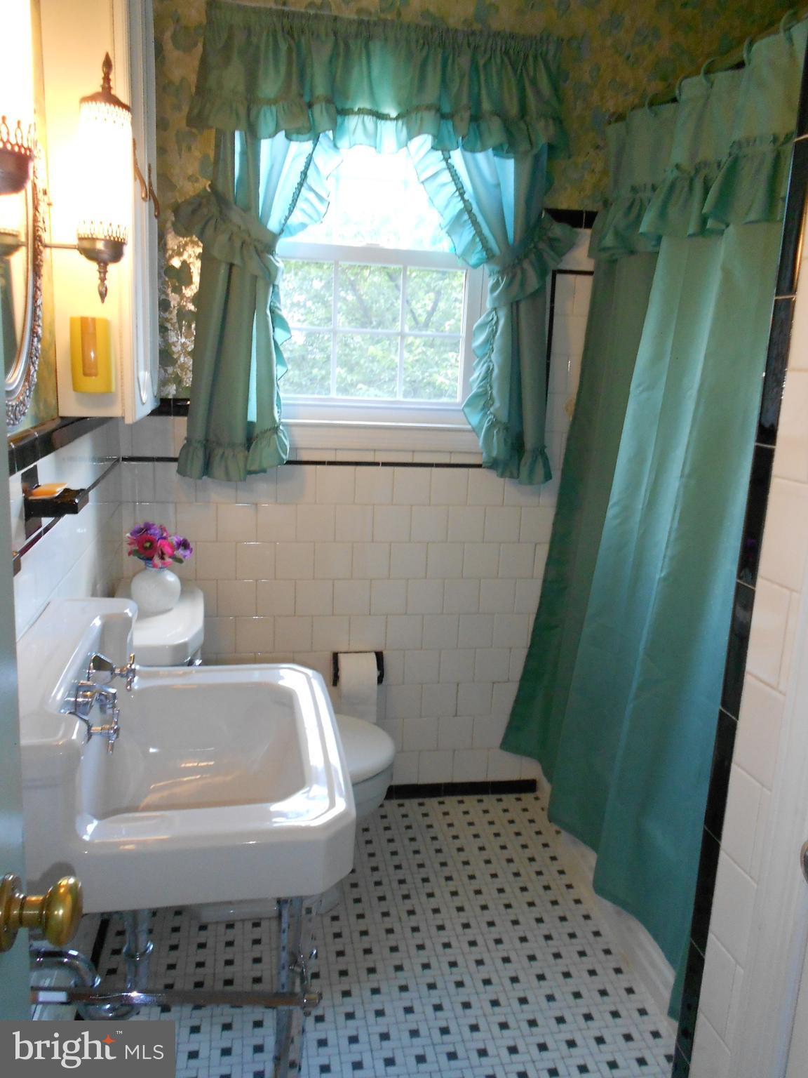 51 Dungarrie Road Baltimore, MD 21228 - Photo 21 of 30 Bath