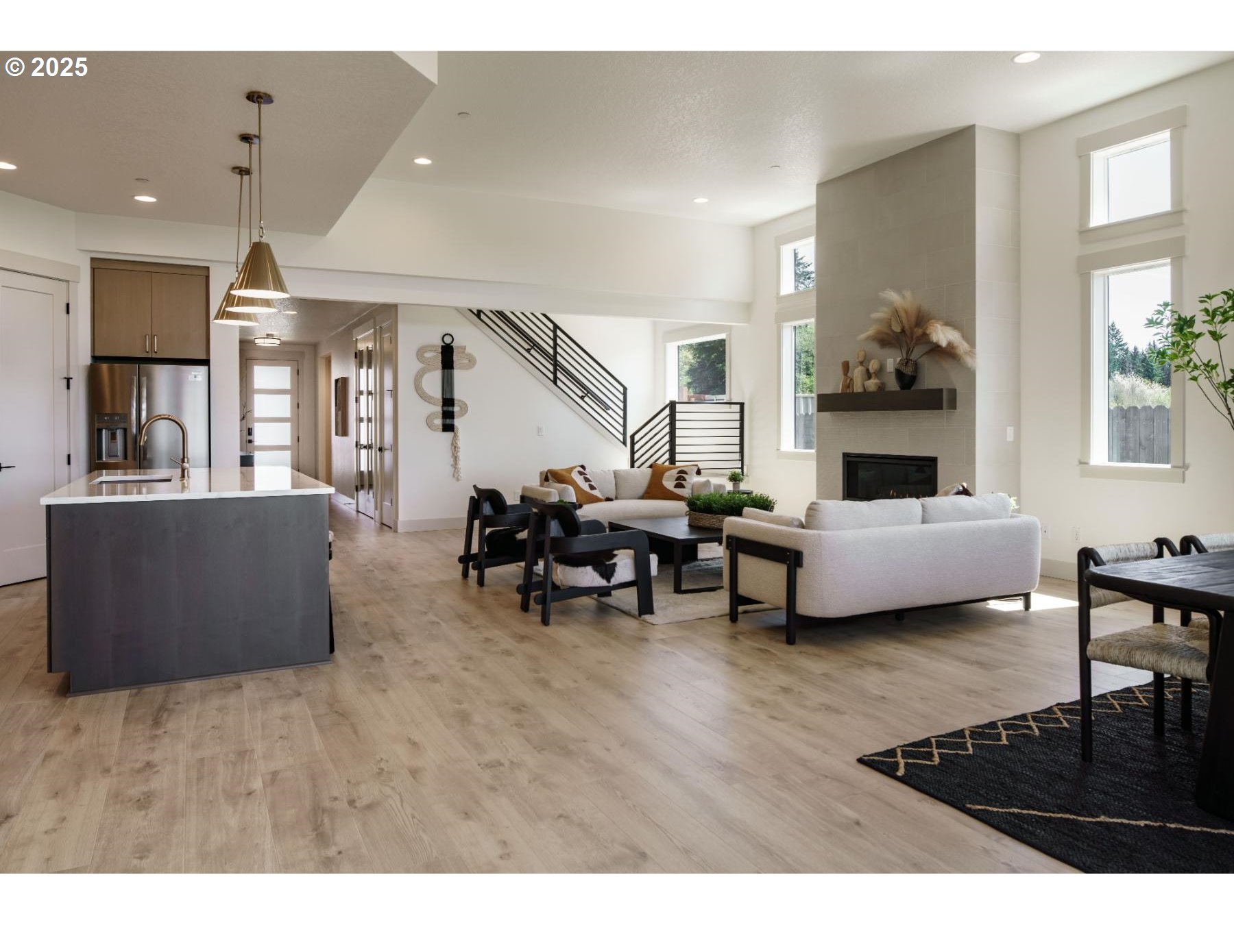 8325 North Hargrave Street Camas, WA 98607 - Photo 2 of 9