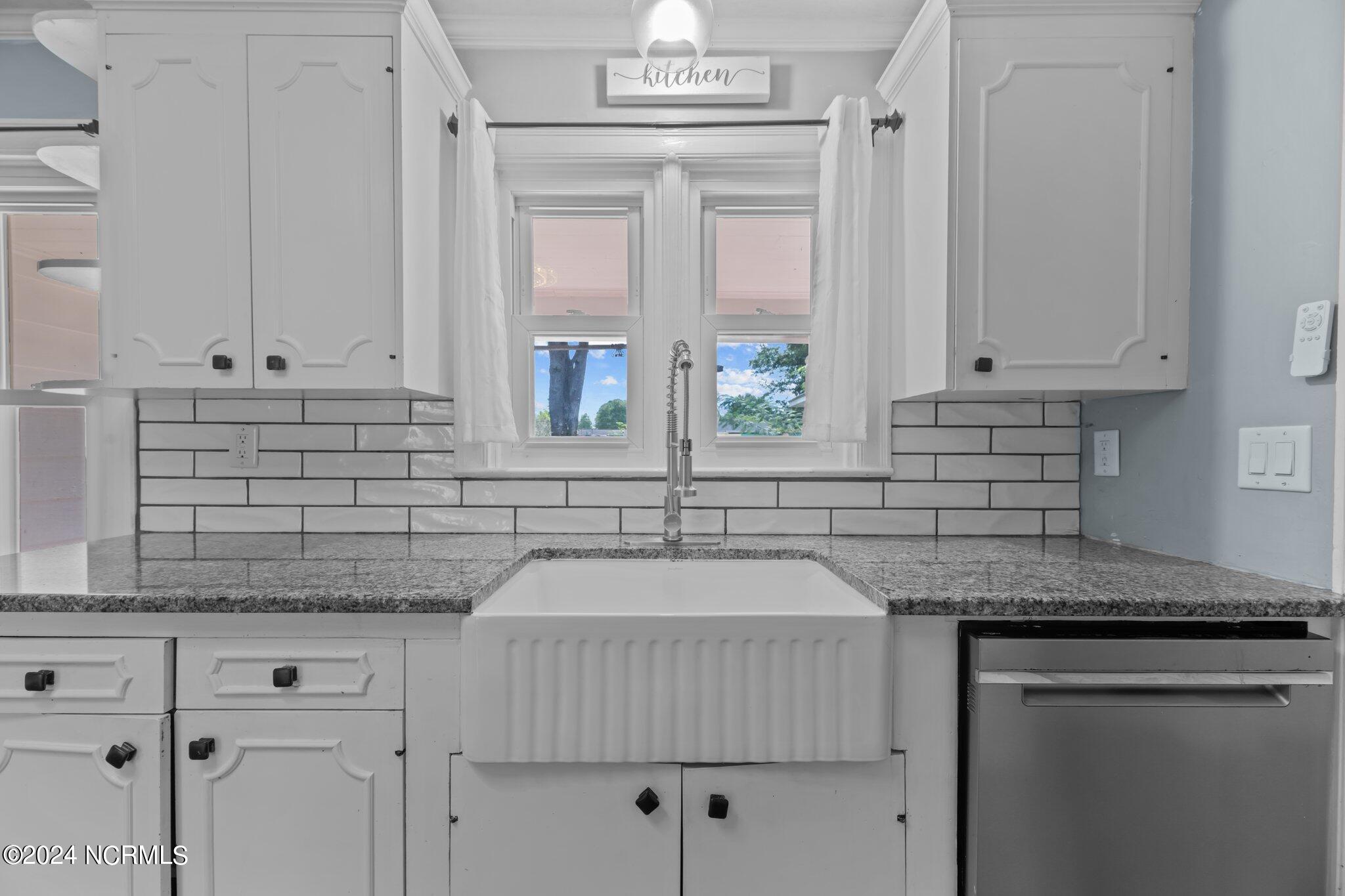 1807 Tryon Road New Bern, NC 28560 - Photo 11 of 33 CCARE