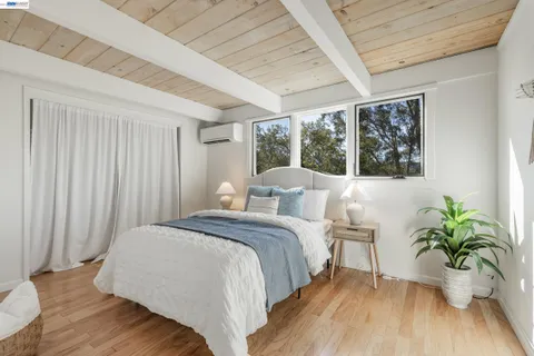 $960,900 | 148 Ridgeway Avenue, Fairfax, CA 94930