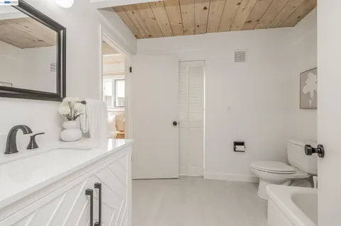 $960,900 | 148 Ridgeway Avenue, Fairfax, CA 94930