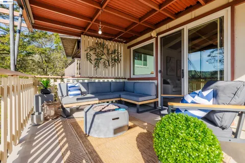 $960,900 | 148 Ridgeway Avenue, Fairfax, CA 94930