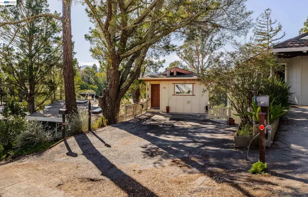 $960,900 | 148 Ridgeway Avenue, Fairfax, CA 94930