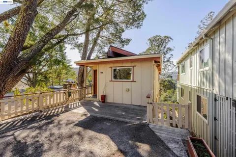 $989,900 | 148 Ridgeway Avenue, Fairfax, CA 94930