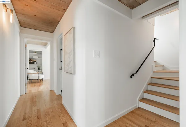 $960,900 | 148 Ridgeway Avenue, Fairfax, CA 94930