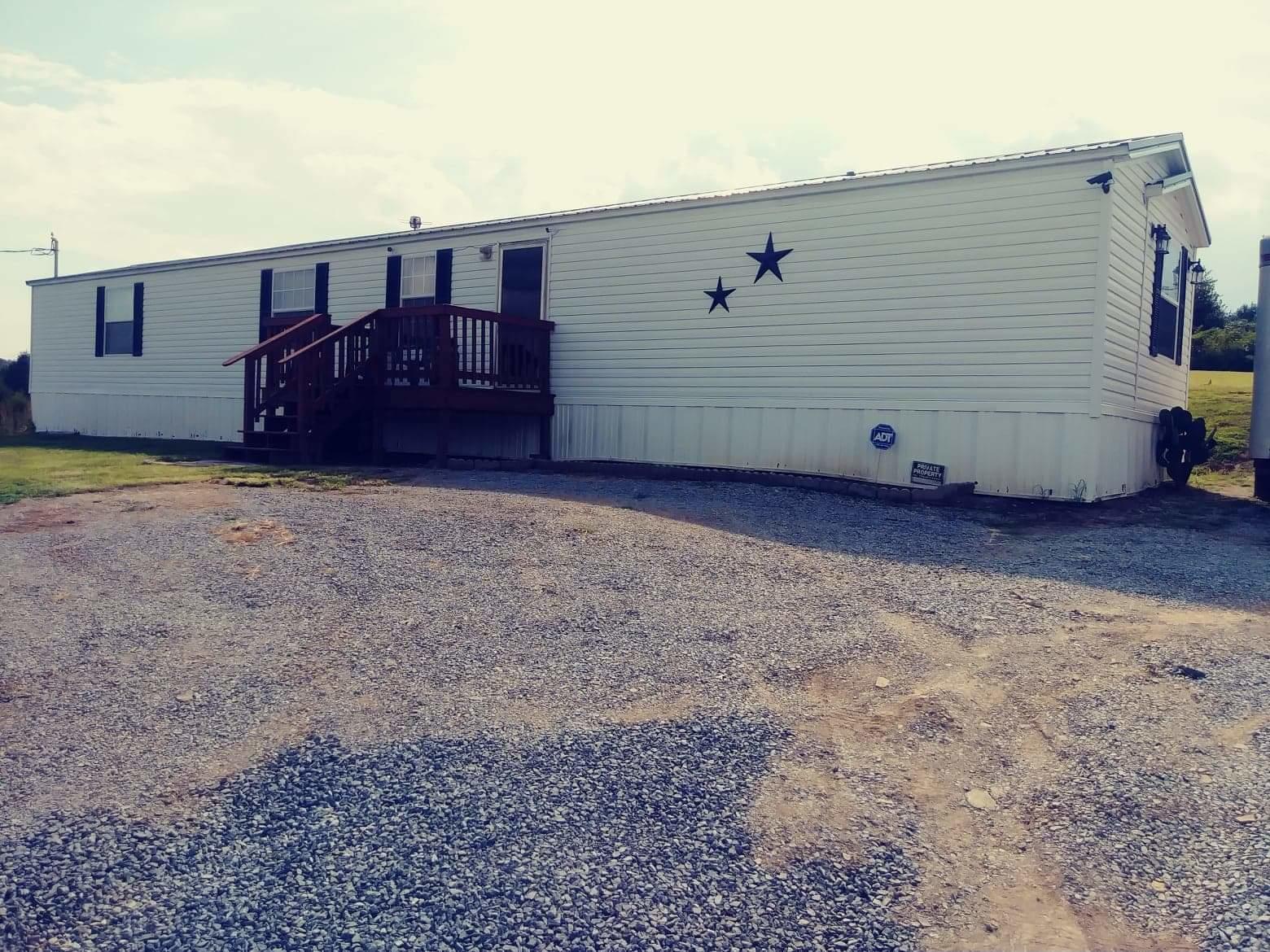 1565 Delta Valley Road Greeneville, TN 37745 - Photo 3 of 26 received_298593551216890