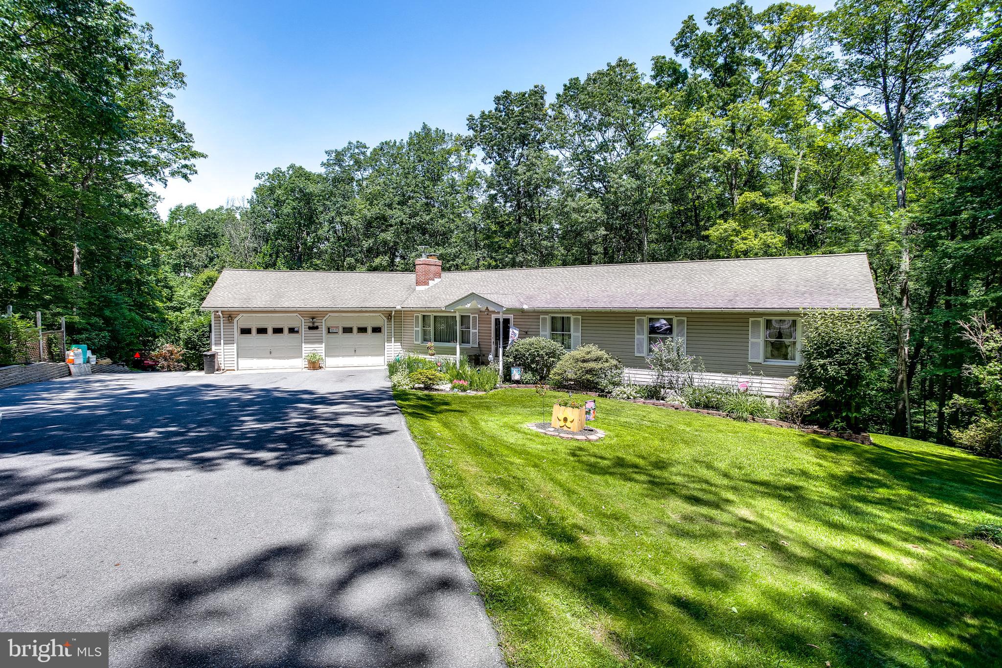 3784 Roop Road New Windsor, MD 21776 - Photo 3 of 49 Front - end of drive