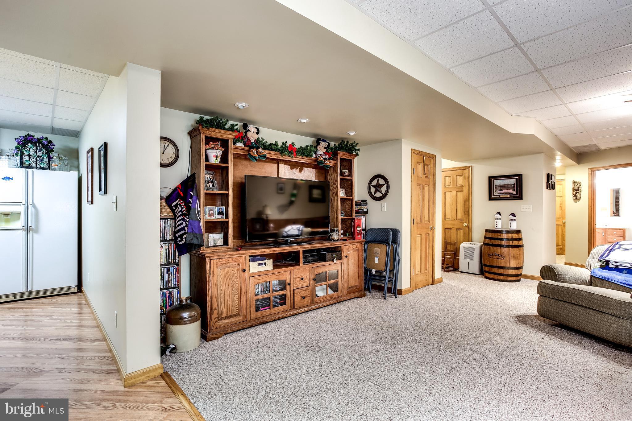 3784 Roop Road New Windsor, MD 21776 - Photo 28 of 49 Family room
