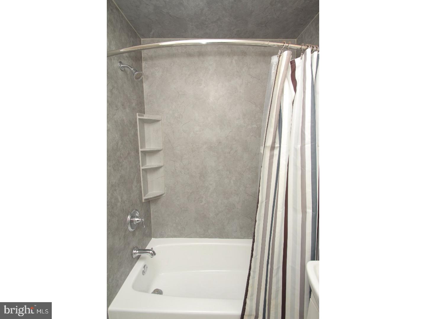 1555 Sinkler Road Warminster, PA 18974 - Photo 14 of 25 Gallery Image 14