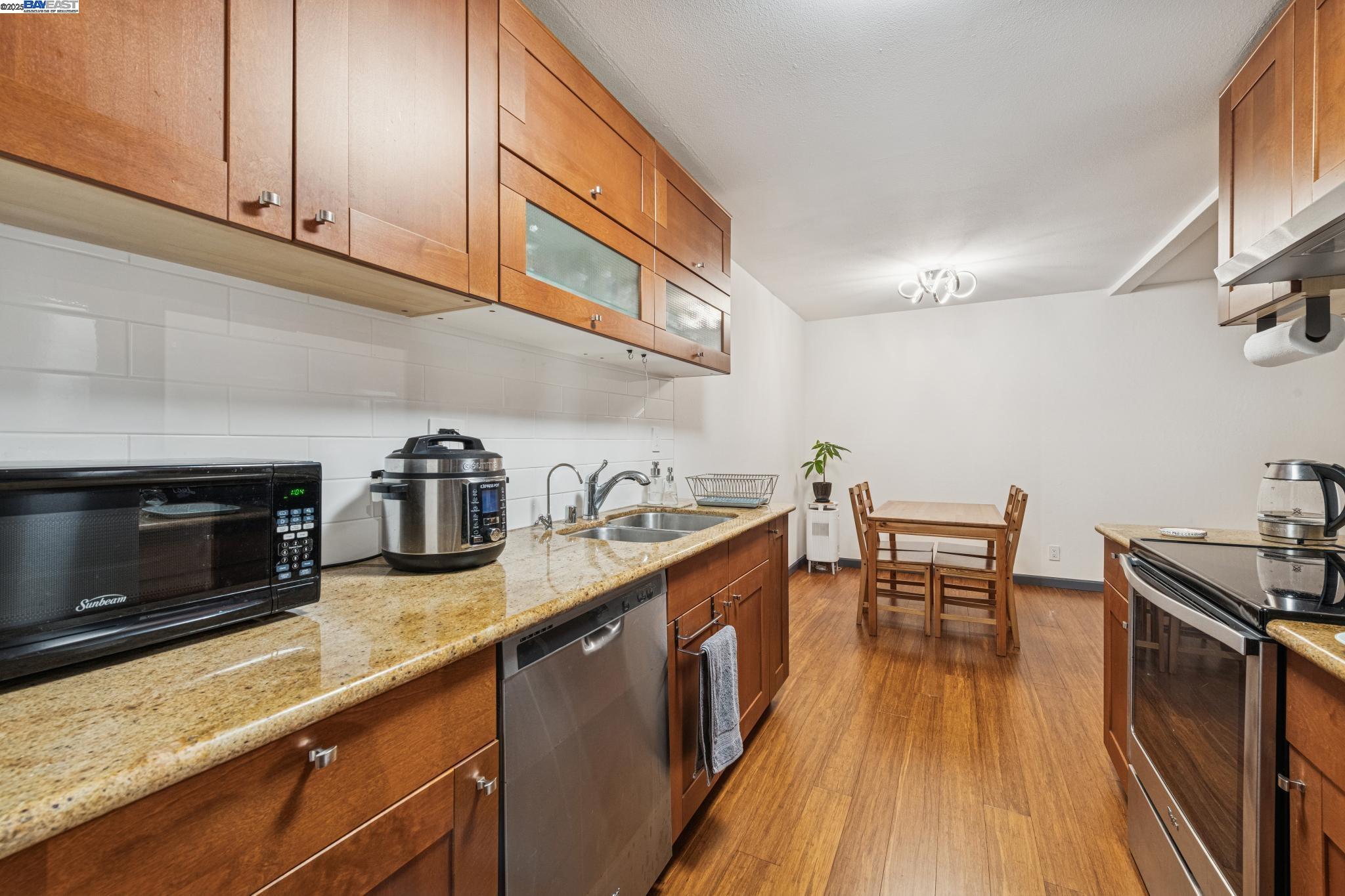 1321 Webster Street, Unit D116 Alameda, CA 94501 - Photo 5 of 26