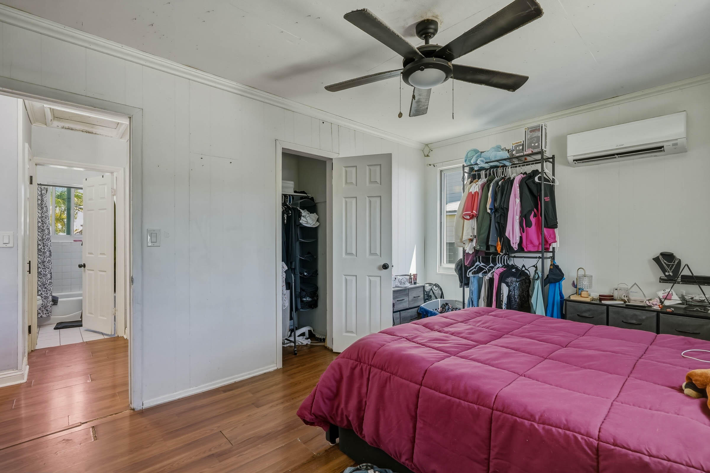 2805 Flagler Avenue Key West, FL 33040 - Photo 38 of 53 a bed room with a bed and a closet