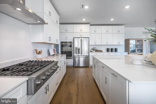 $1,325,345 | 27 Aaron Truehart Way, Titusville, NJ 08560