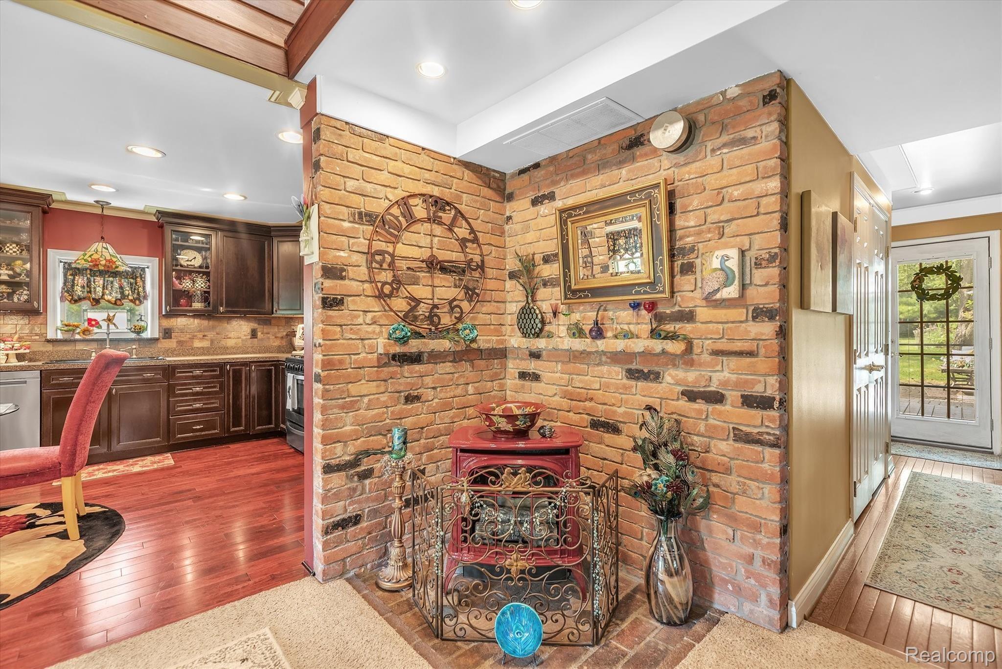 1653 North Beck Road Canton, MI 48187 - Photo 14 of 57 15-1653-N-Beck-Rd-WindowStill-Real-Estate-Photography-15.jpg