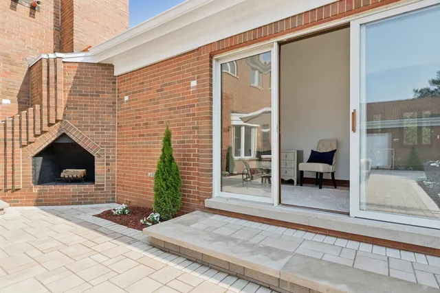 $2,795,000 | 2430 Dorina Drive, Northfield, IL 60093