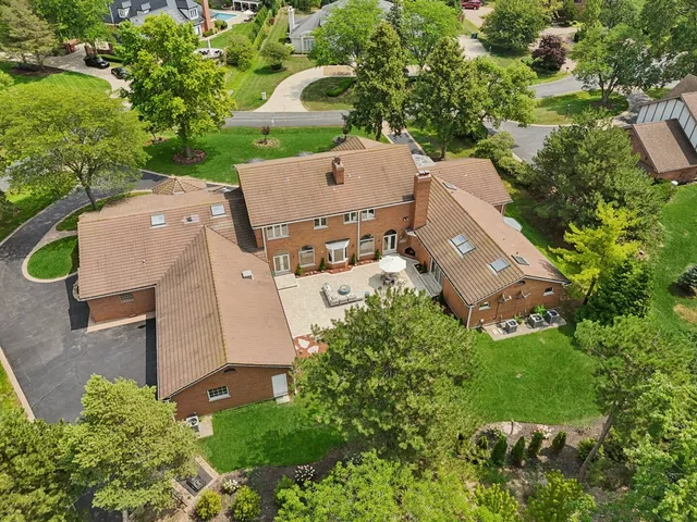 $2,795,000 | 2430 Dorina Drive, Northfield, IL 60093