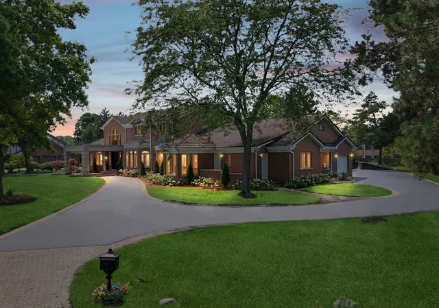 $2,795,000 | 2430 Dorina Drive, Northfield, IL 60093