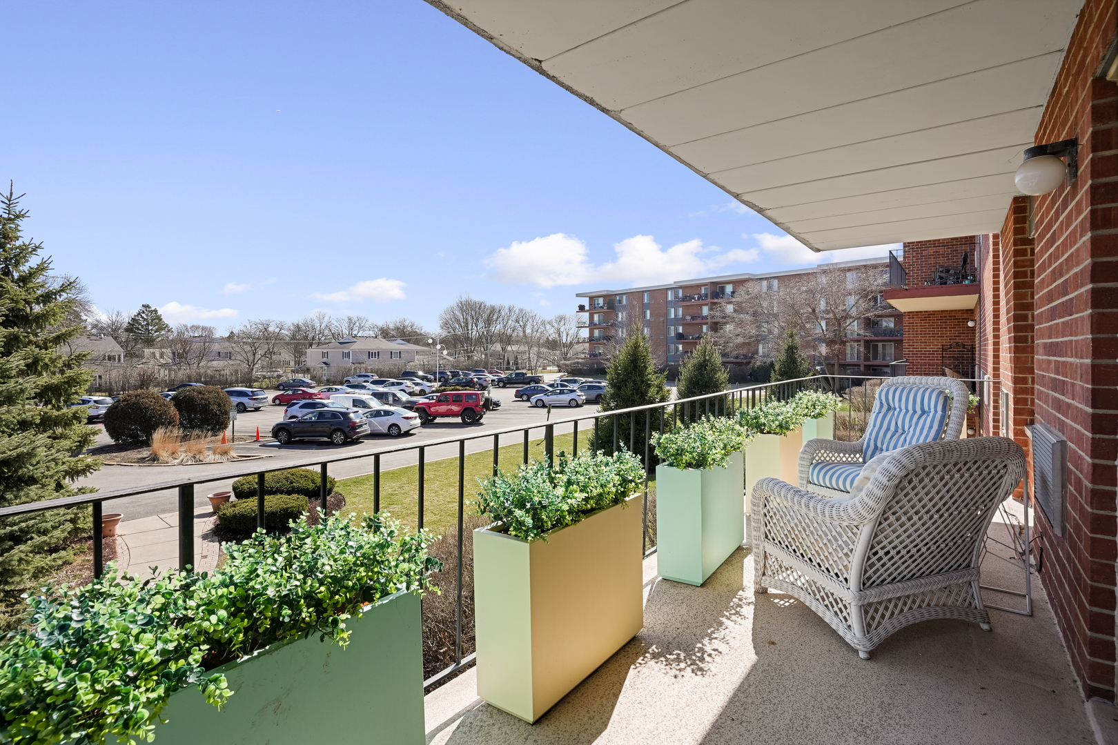 16 East Old Willow Road, Unit 223S Prospect Heights, IL 60070 - Photo 13 of 27 a view of a chair and tables back yard of the house