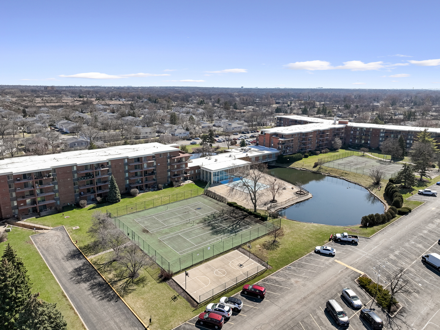 16 East Old Willow Road, Unit 223S Prospect Heights, IL 60070 - Photo 25 of 27 an aerial view of residential houses with outdoor space